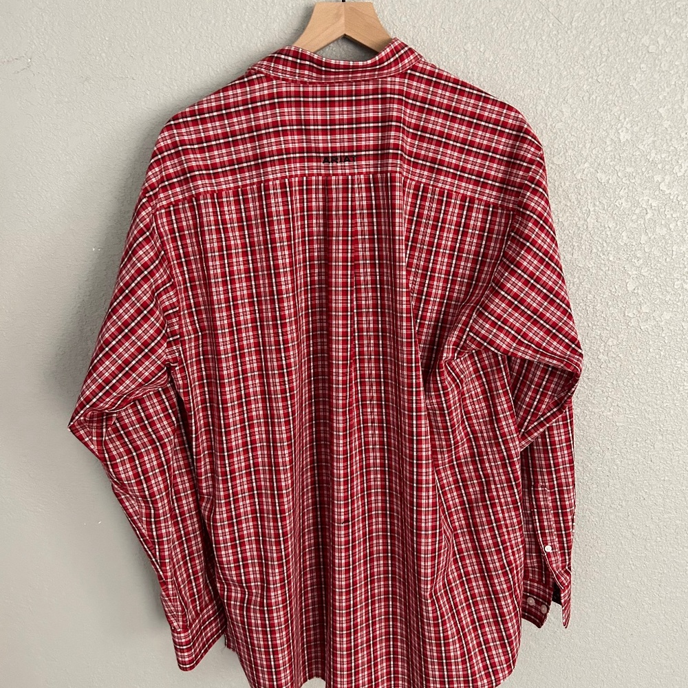 Ariat shirt